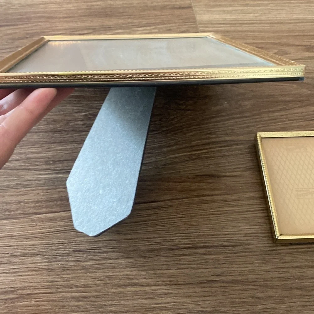 2 intercraft vintage gold-tone metal photo frame with back easel frame. Art deco